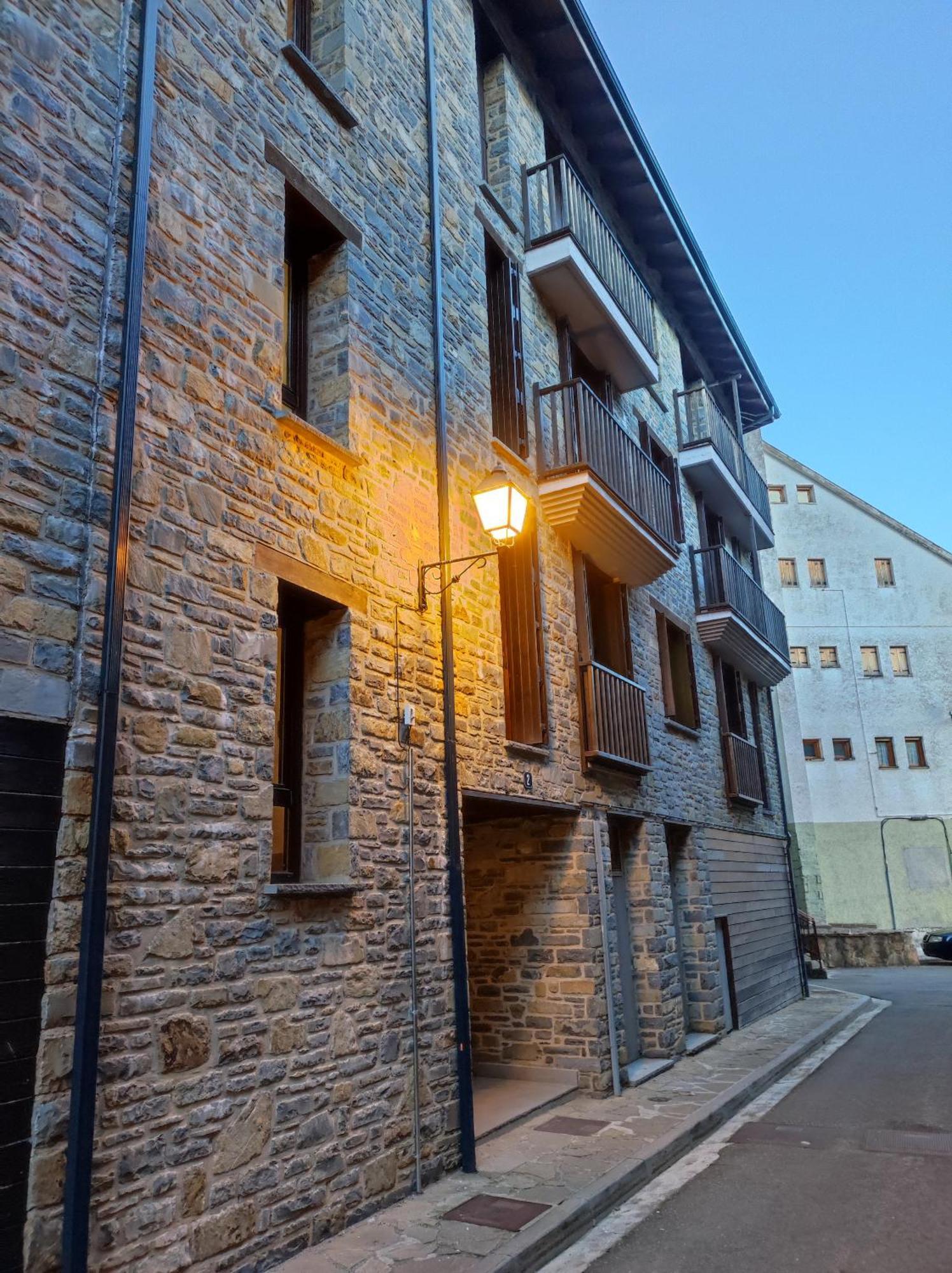 Apartamento Vico Ескаррілья Екстер'єр фото
